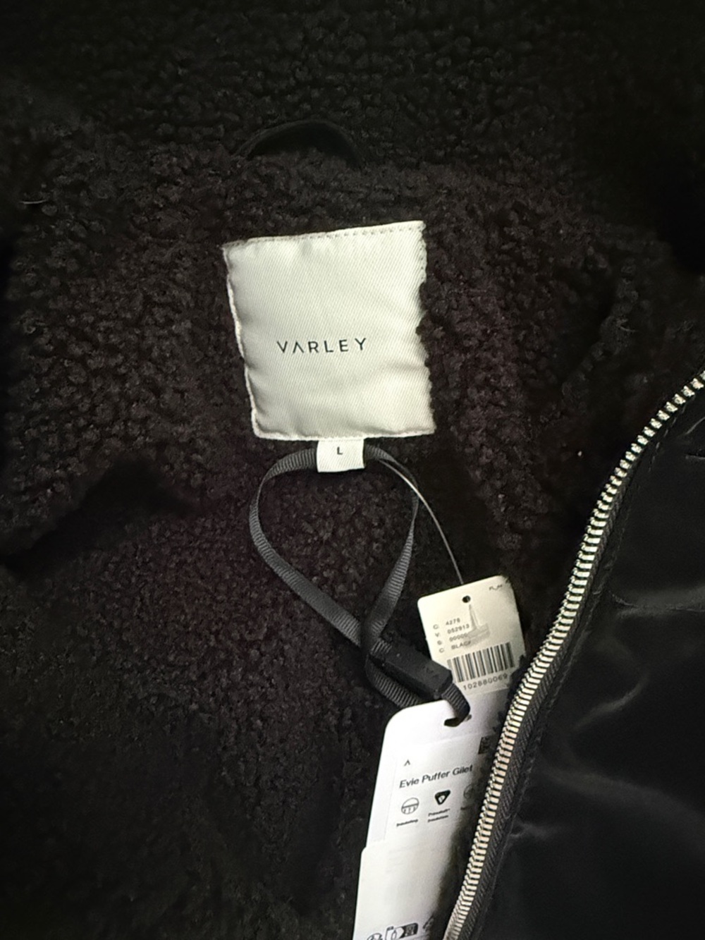 Varley Black Sherpa-Lined Vest - Picture 4 of 4